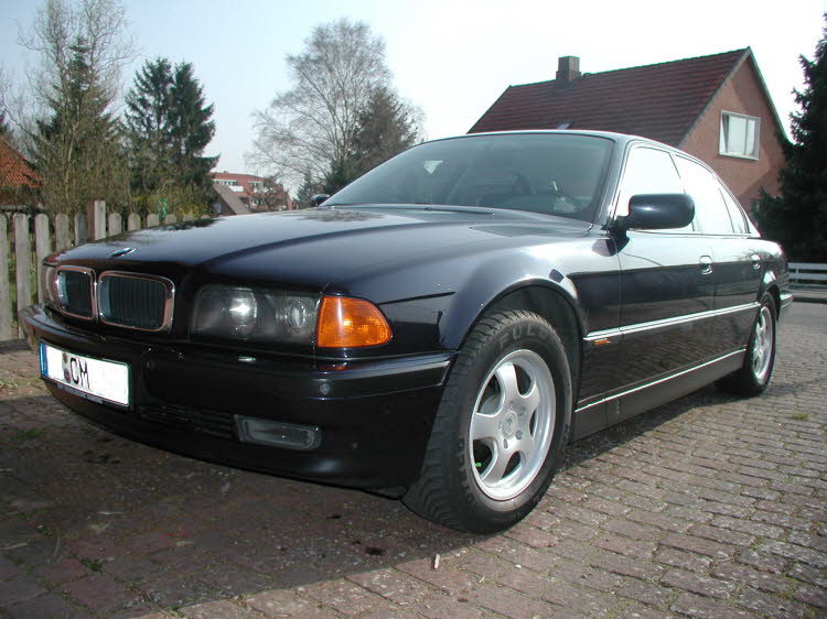 bmw-730-cm